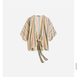 Fresh and cute front knot kimono.